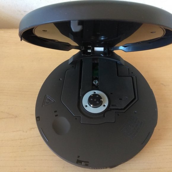 Bose PM-1 Portable CD Player - Picture 7 of 9